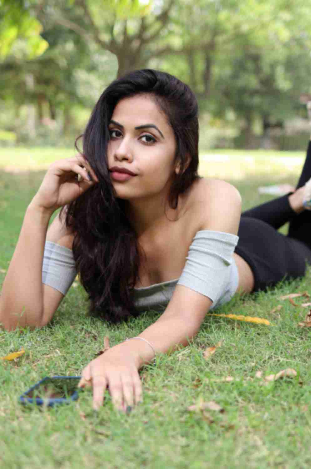 How to Compare Online Companion Profiles in Dubai